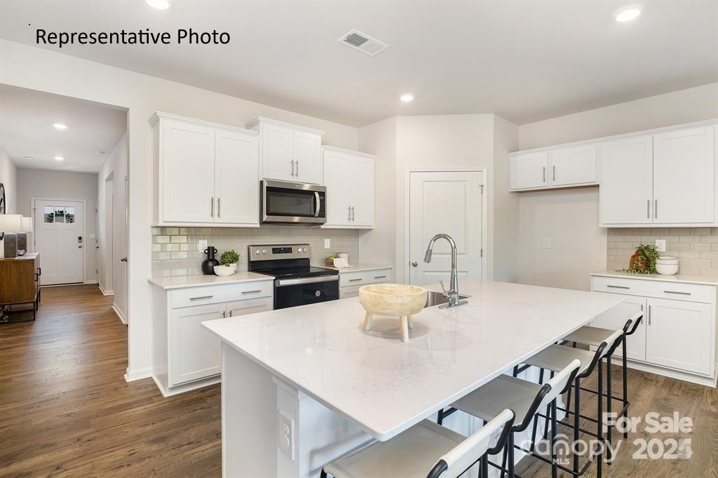 7570 Bainbridge Road