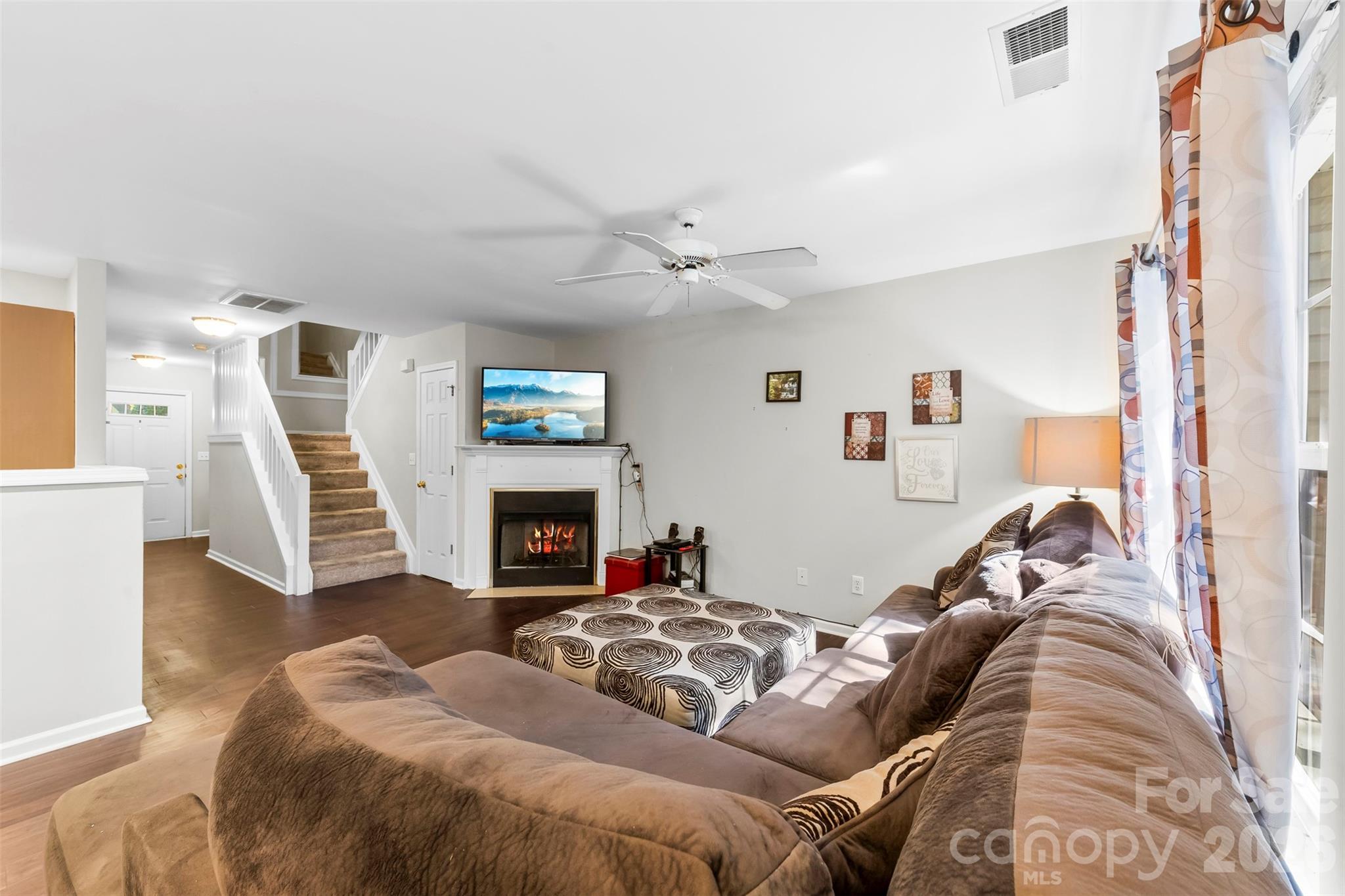 8144 Christmas Court