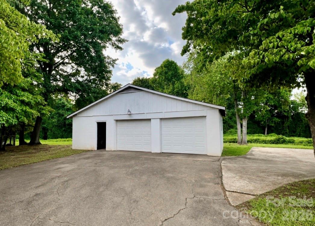 436 E Club Drive
