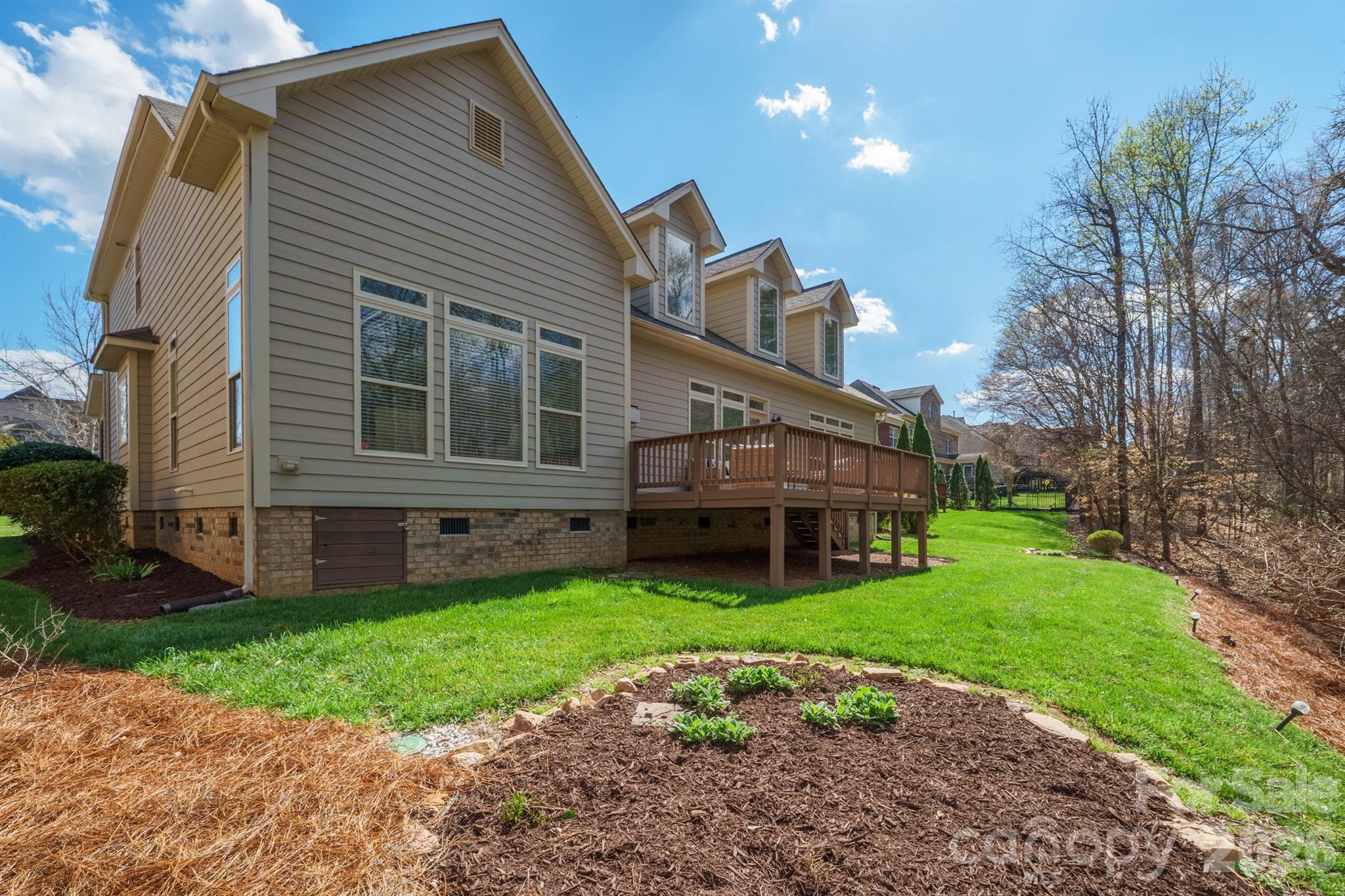 Winding Walk - Residential