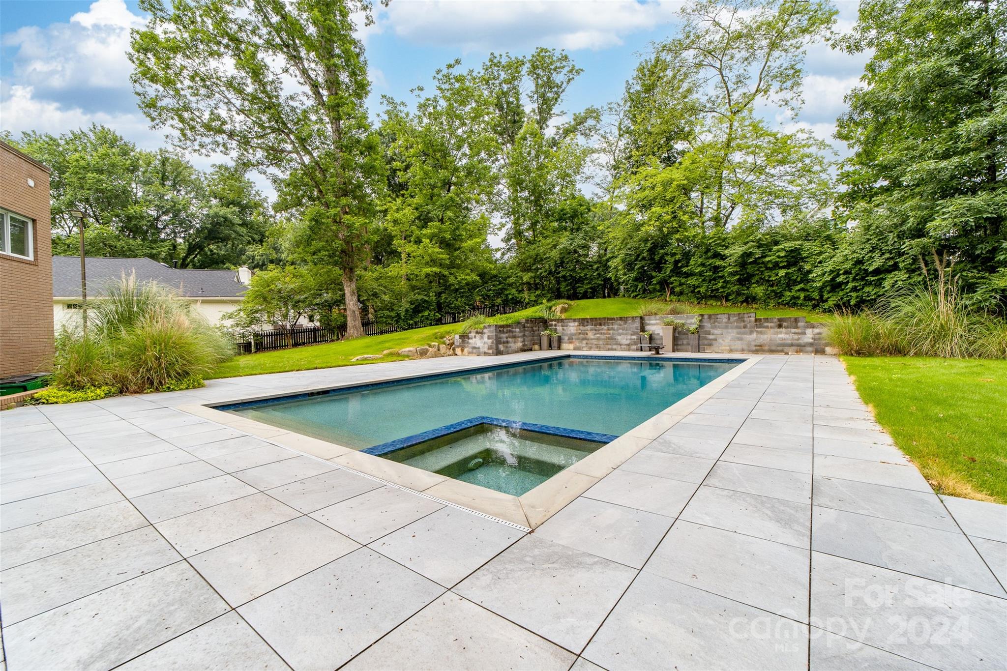 Deering Oaks - Residential