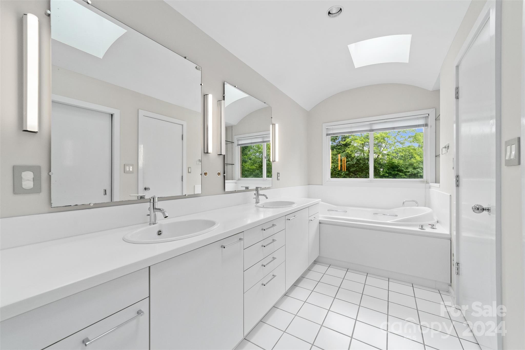 Deering Oaks - Residential