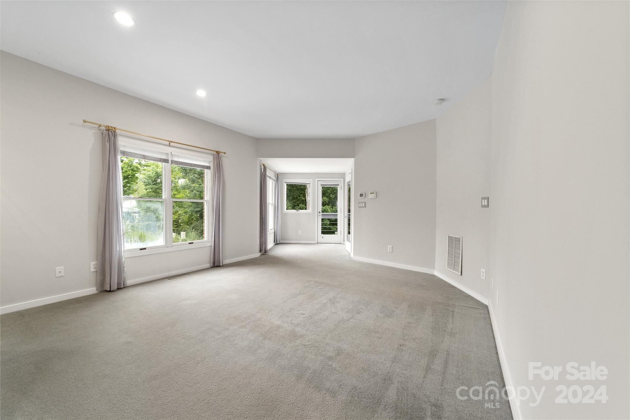 Deering Oaks - Residential