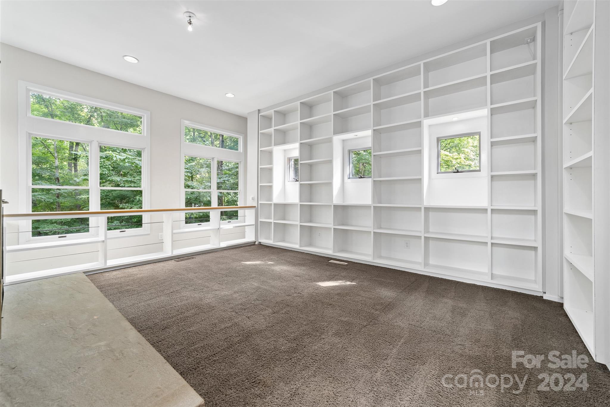 Deering Oaks - Residential