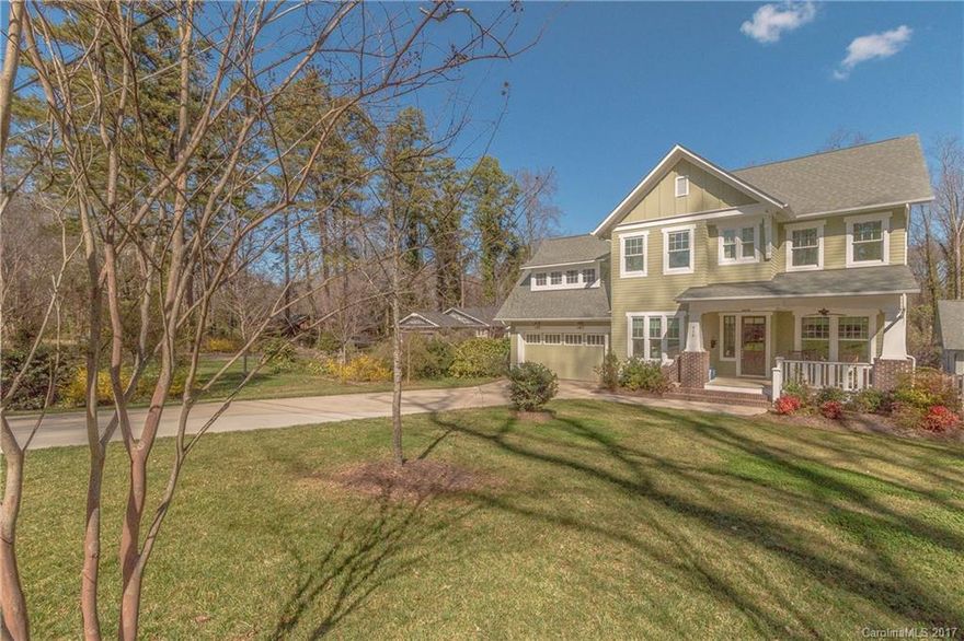 There's room to grow in this spacious newer home on booming Wonderwood Drive. Saussy Burbank build w/ rocking chair front porch, attached 2-car garage & DEEP fenced backyard. Spacious & open kitchen/breakfast/living w/ coffered ceiling, fireplace & built-ins. Bed/office on 1st floor w/ full bath. 2nd floor w/ big bonus, massive owner's suite, plus 3 more beds, 2 more full baths & a half bath. Large laundry room, attic storage & sealed/waterproofed crawlspace. Welcome to your LIKE NEW home!