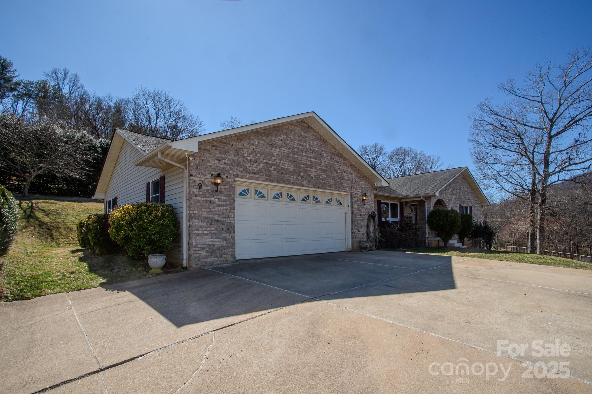 9 Lorena Drive