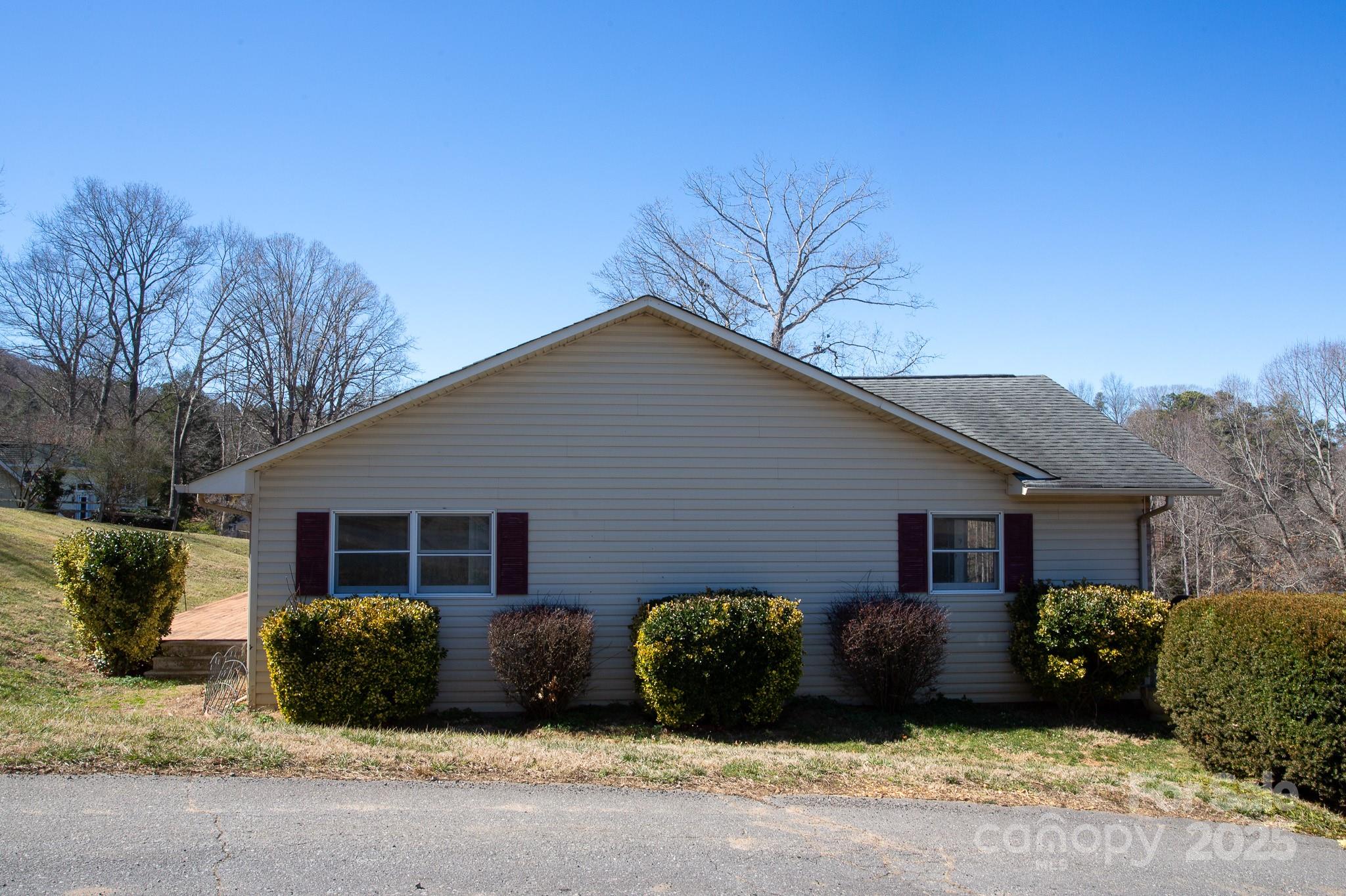9 Lorena Drive