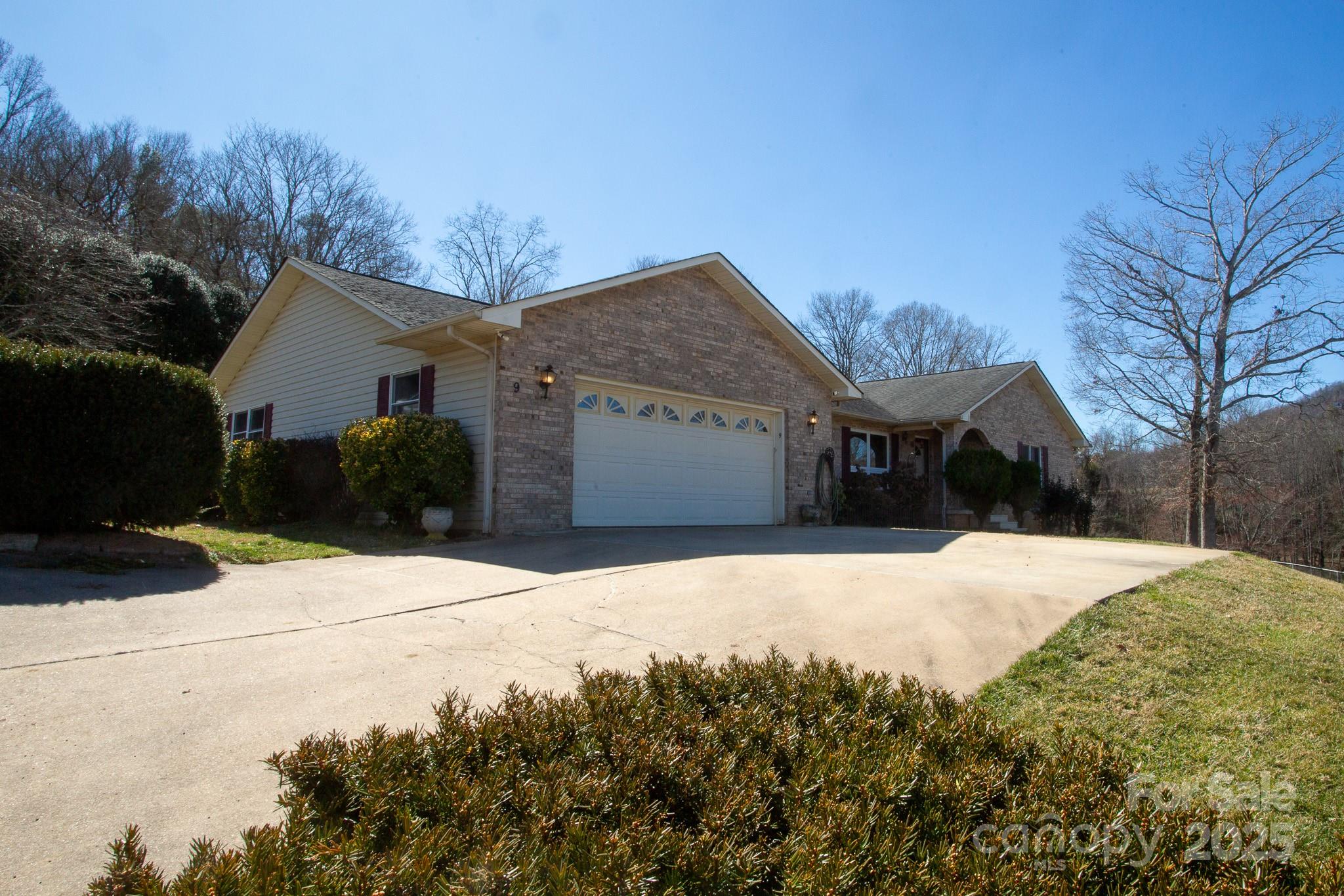 9 Lorena Drive