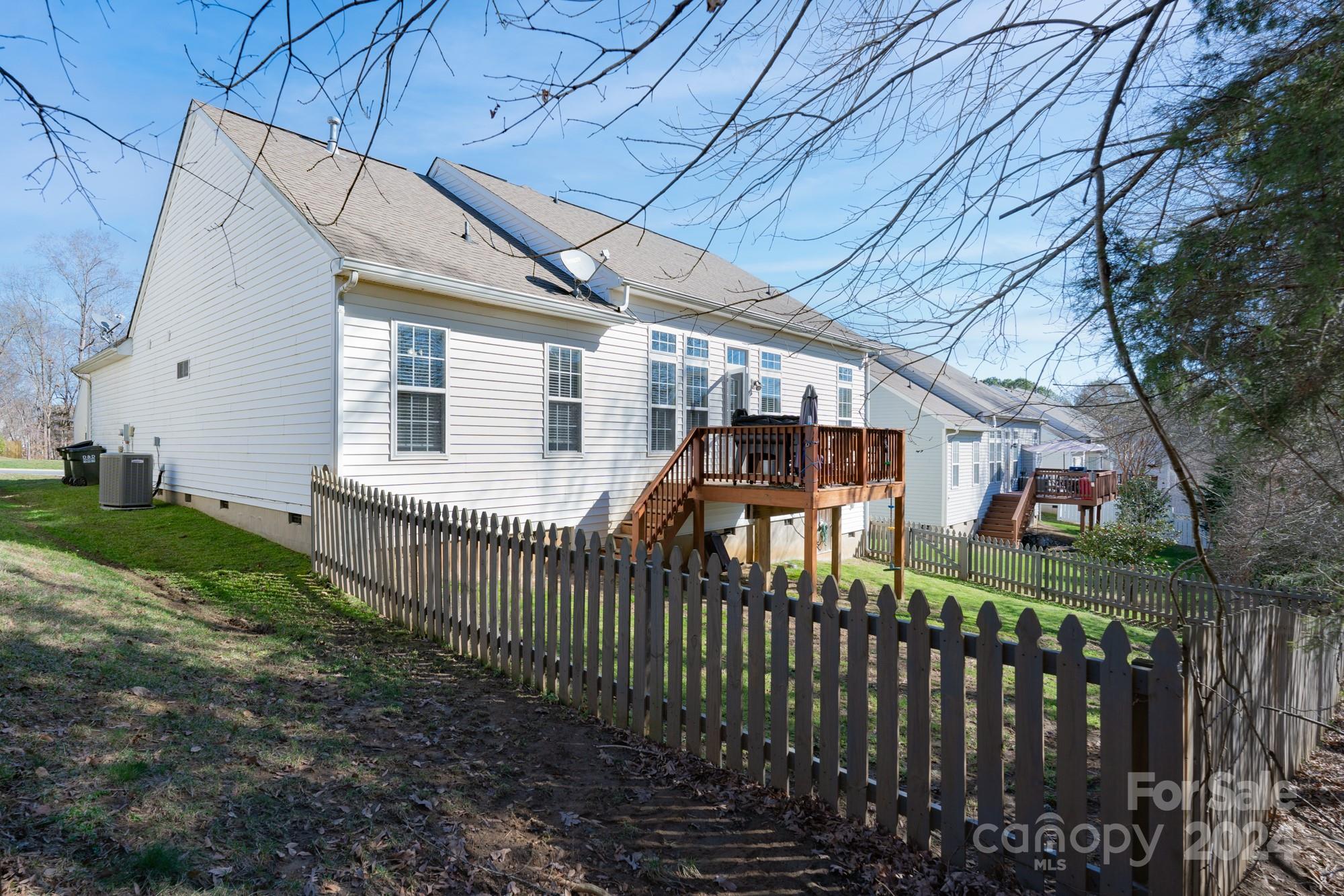 Autumn Cove At Lake Wylie - Residential