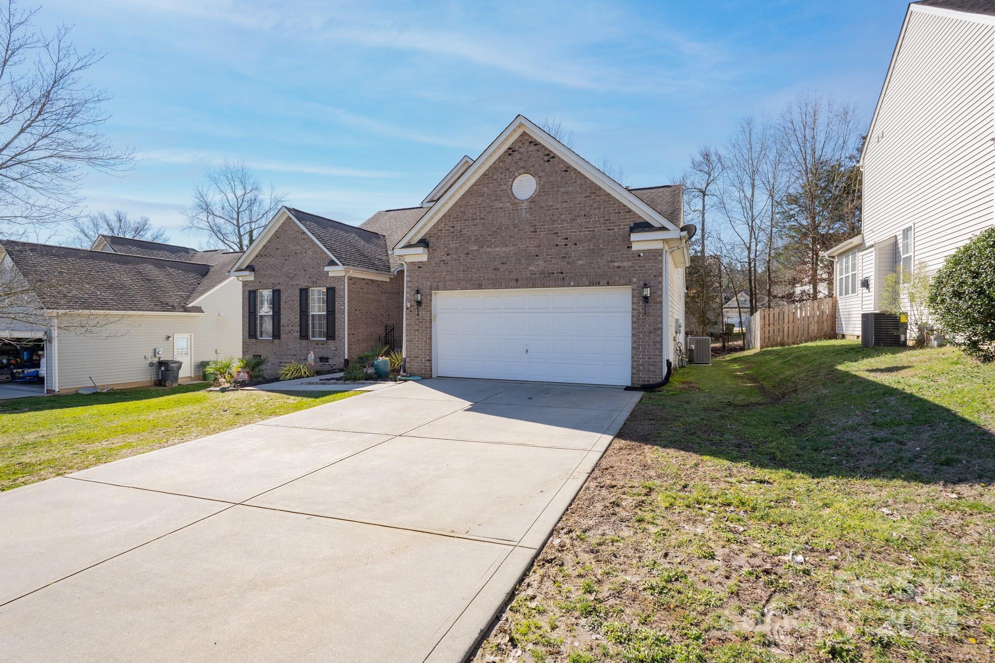 Autumn Cove At Lake Wylie - Residential