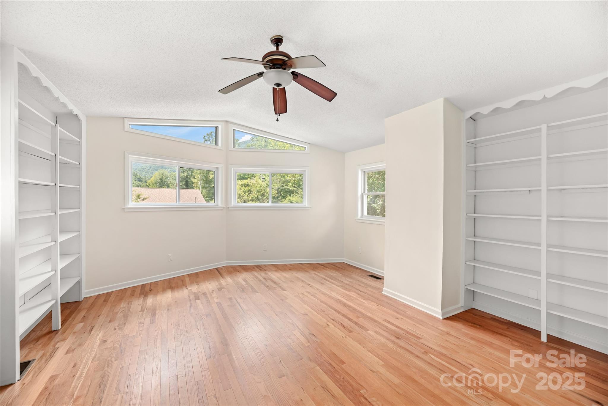 Meadow Creek Settlement - Residential