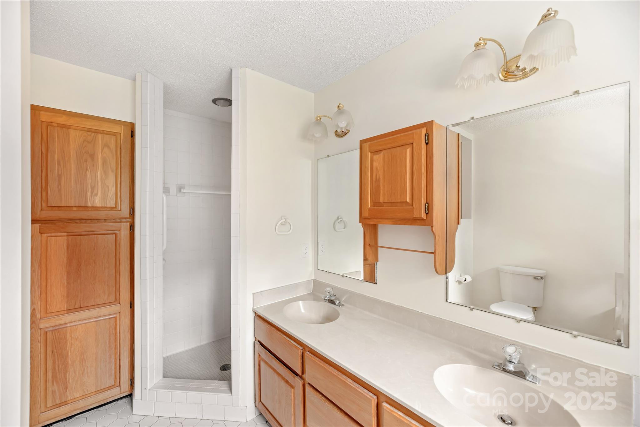 Meadow Creek Settlement - Residential