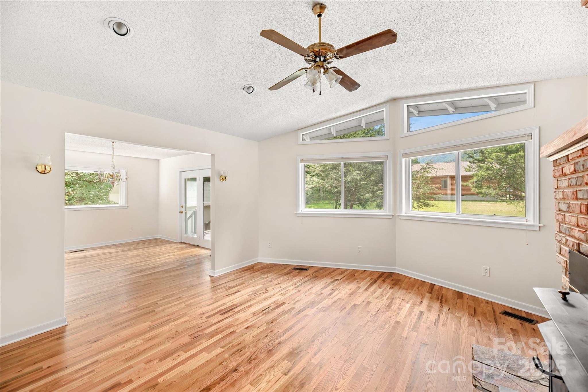 Meadow Creek Settlement - Residential