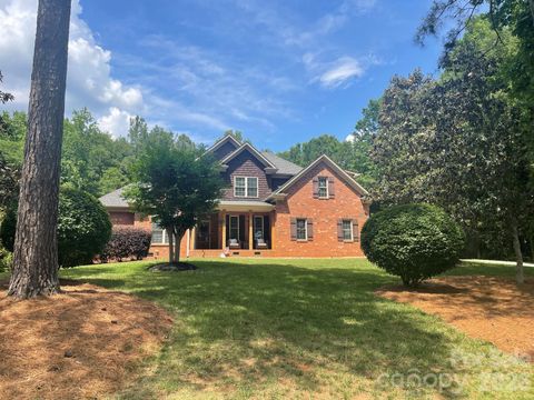 Photo of 4618 Water Oak Drive, Lake Wylie, SC 29710 (MLS # 4384440)