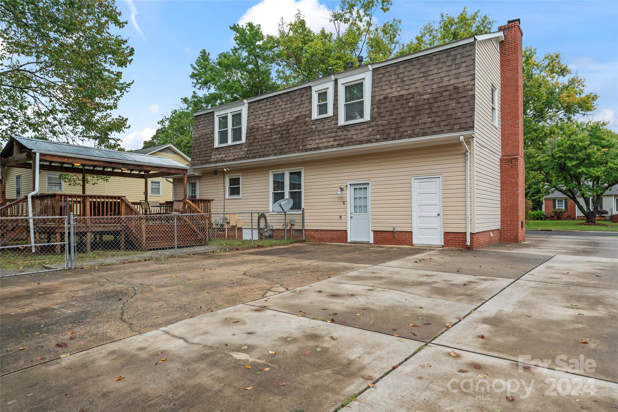 Falconbridge - Residential