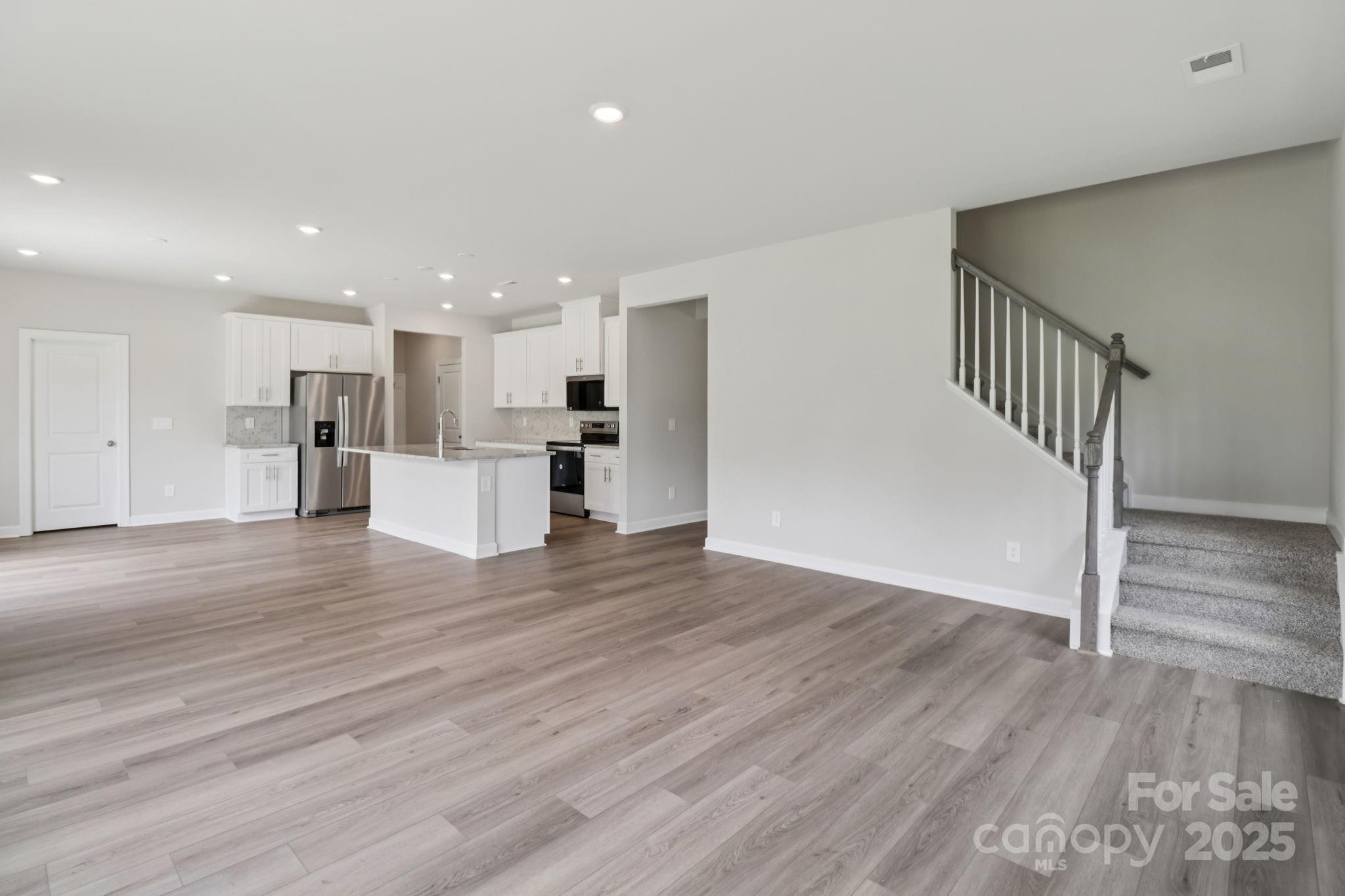 1916 Silver Canoe Way