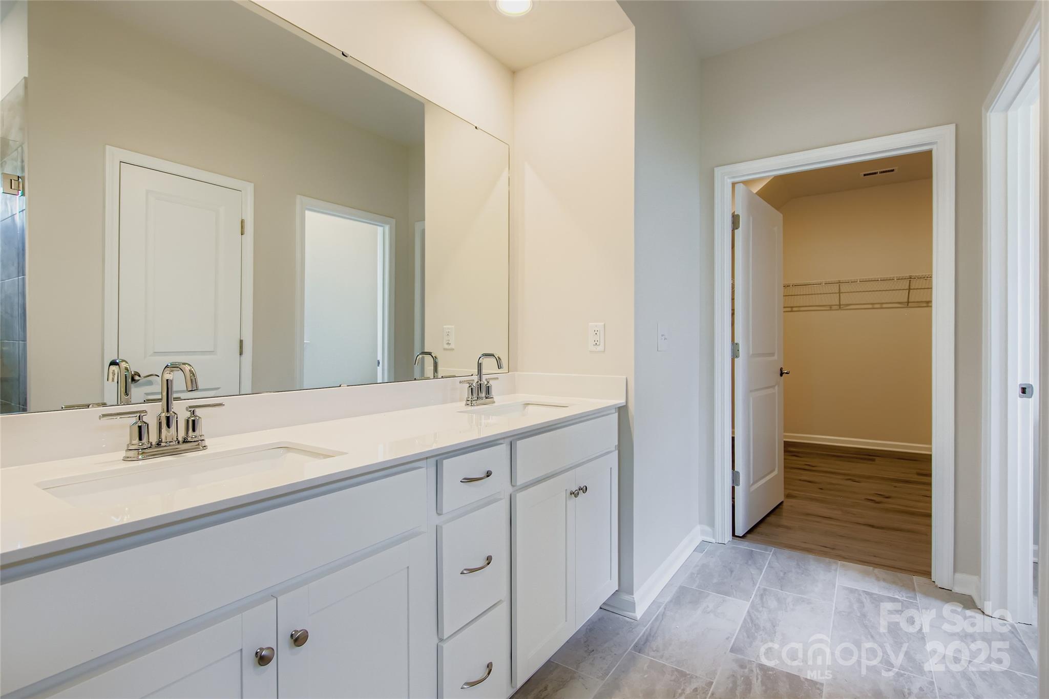 Roselyn - Residential