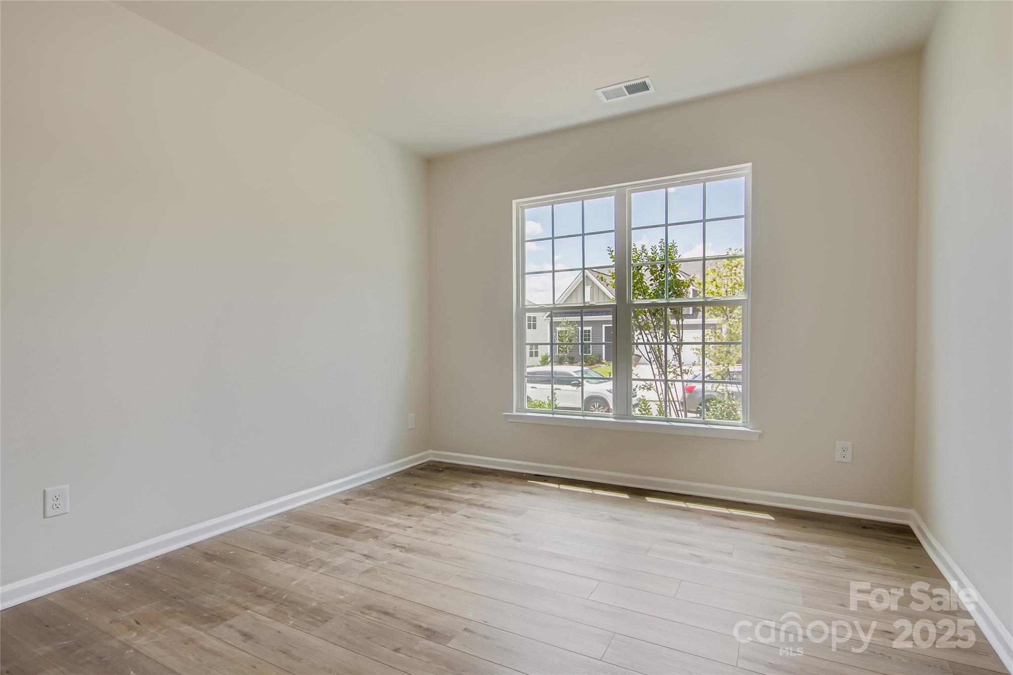 Roselyn - Residential