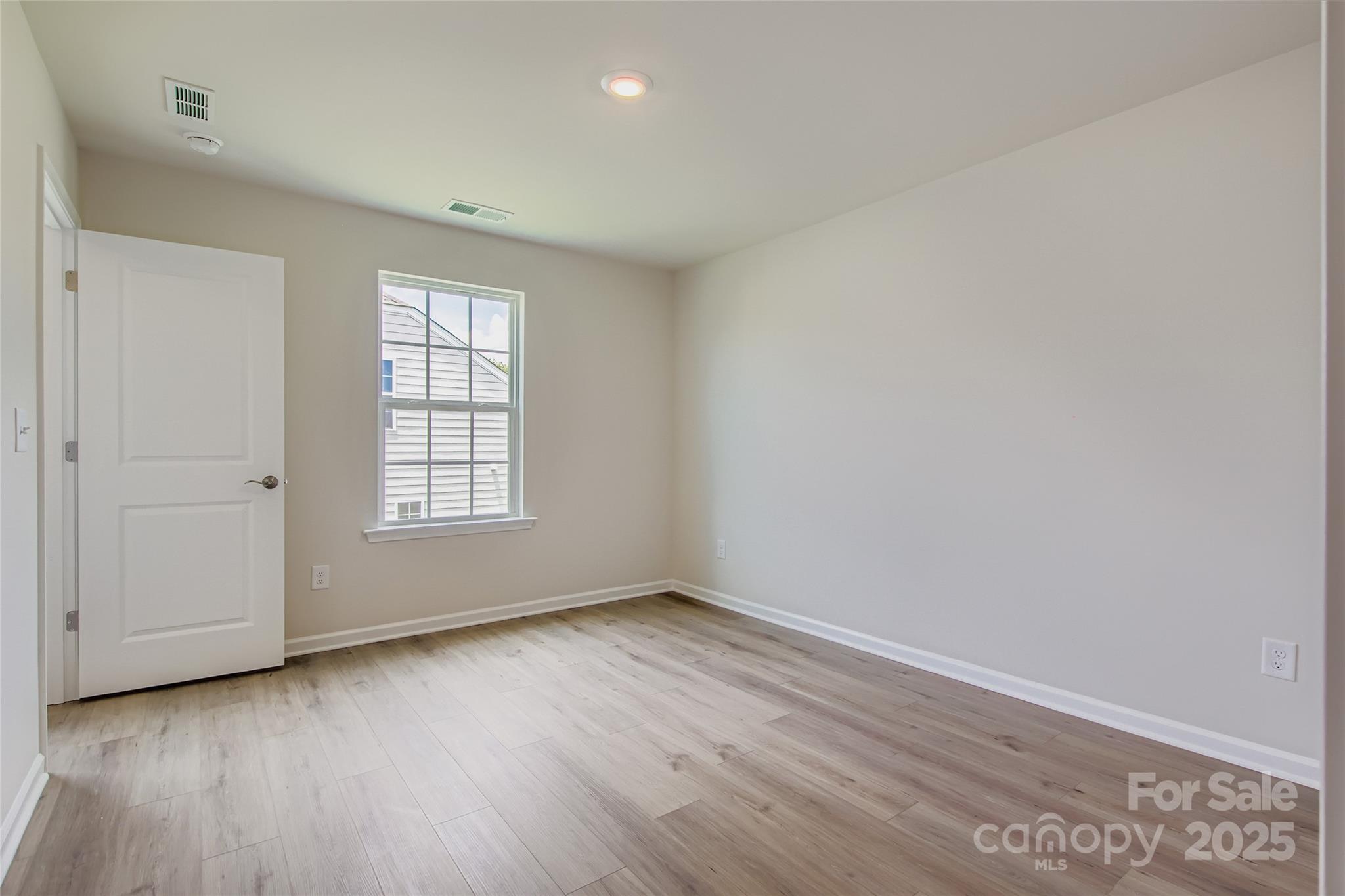 Roselyn - Residential