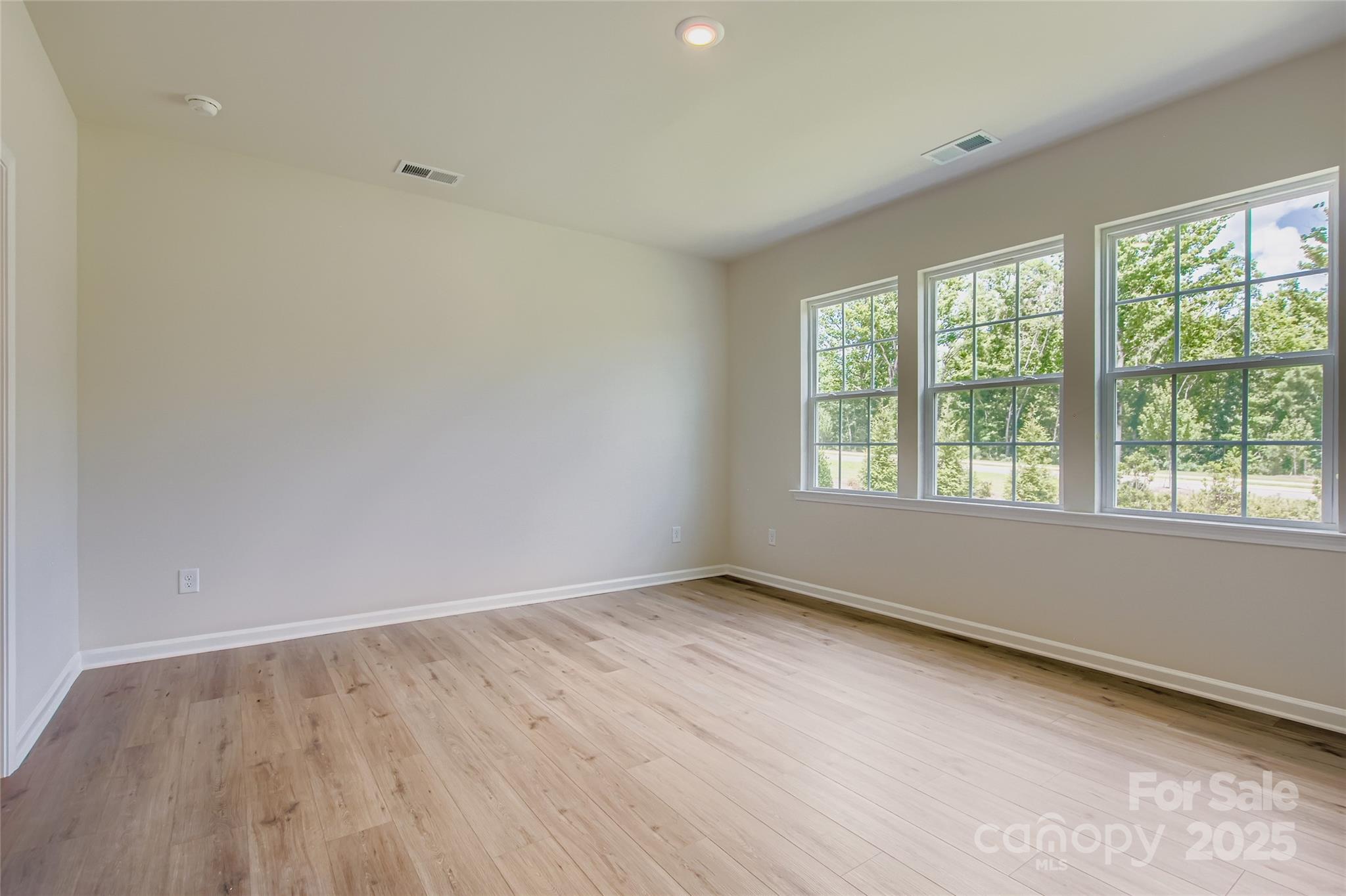 Roselyn - Residential