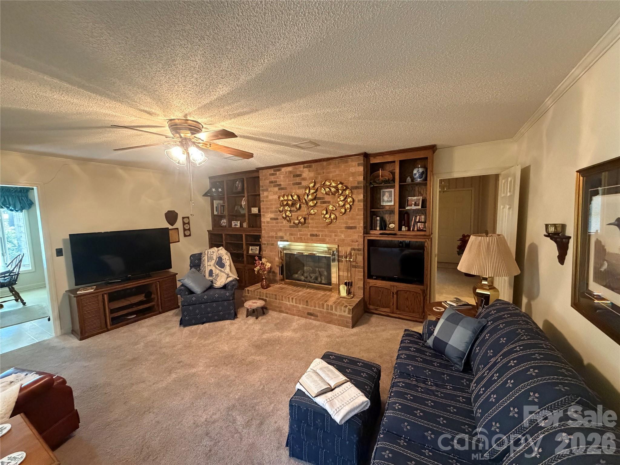 605 Queens Road