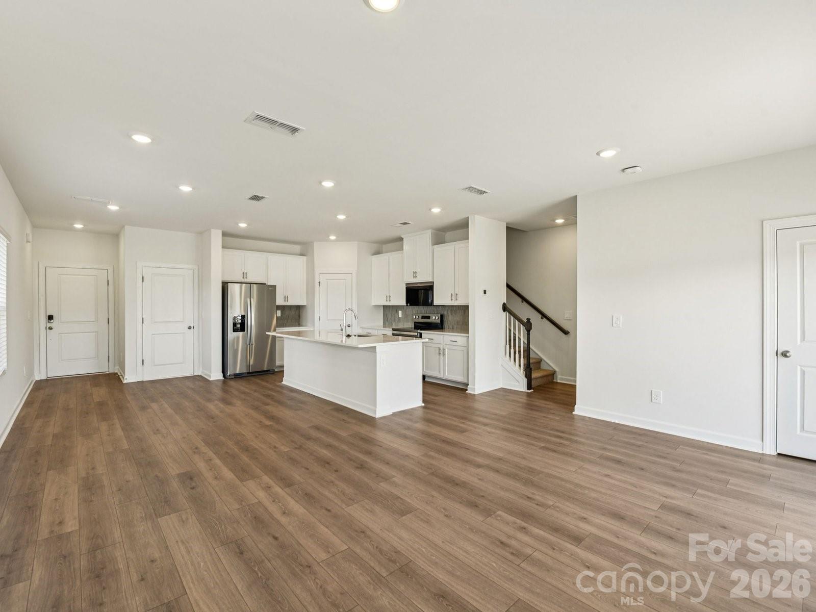 8021 Hidden Springs Trail