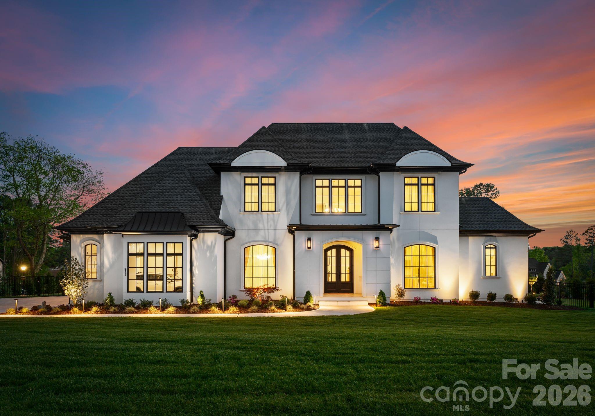 TWIN LAKES - Residential