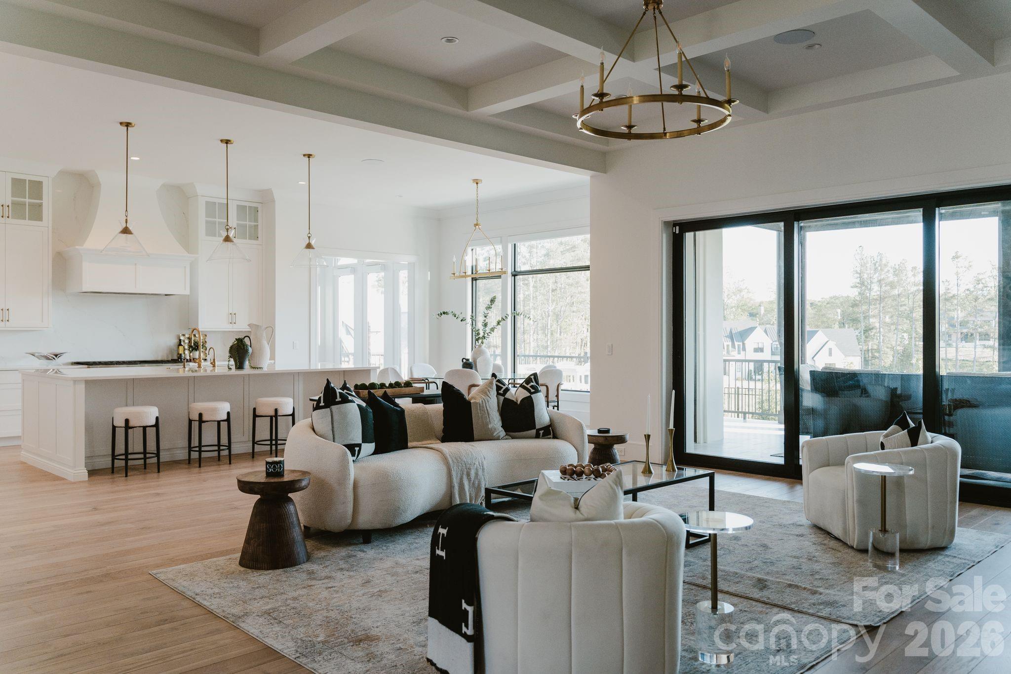 TWIN LAKES - Residential
