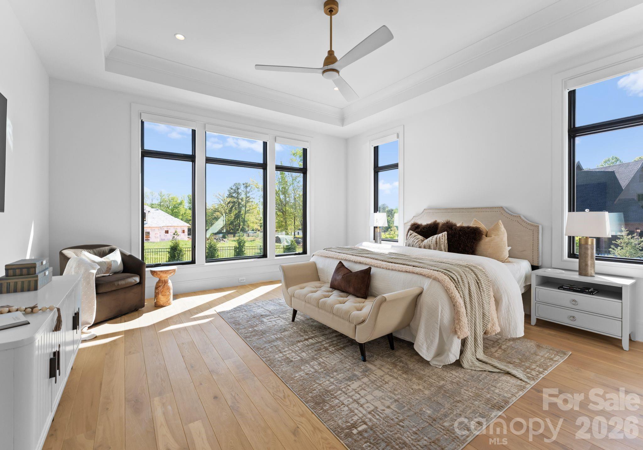 TWIN LAKES - Residential
