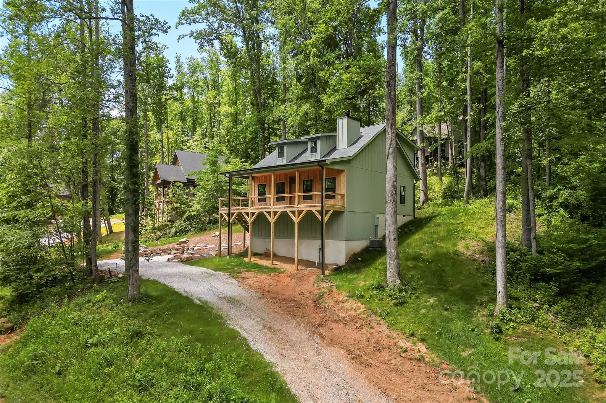 511 Blue Ridge Drive N