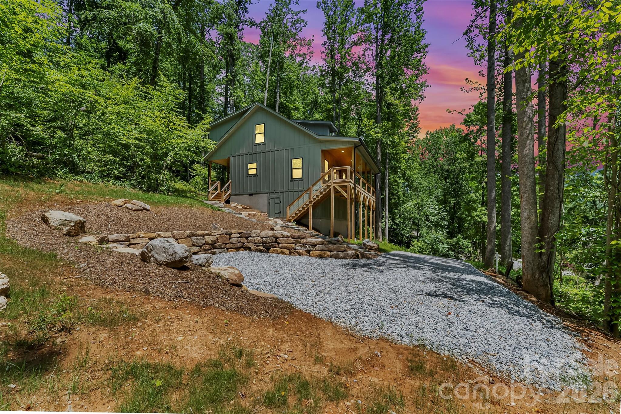 511 Blue Ridge Drive N
