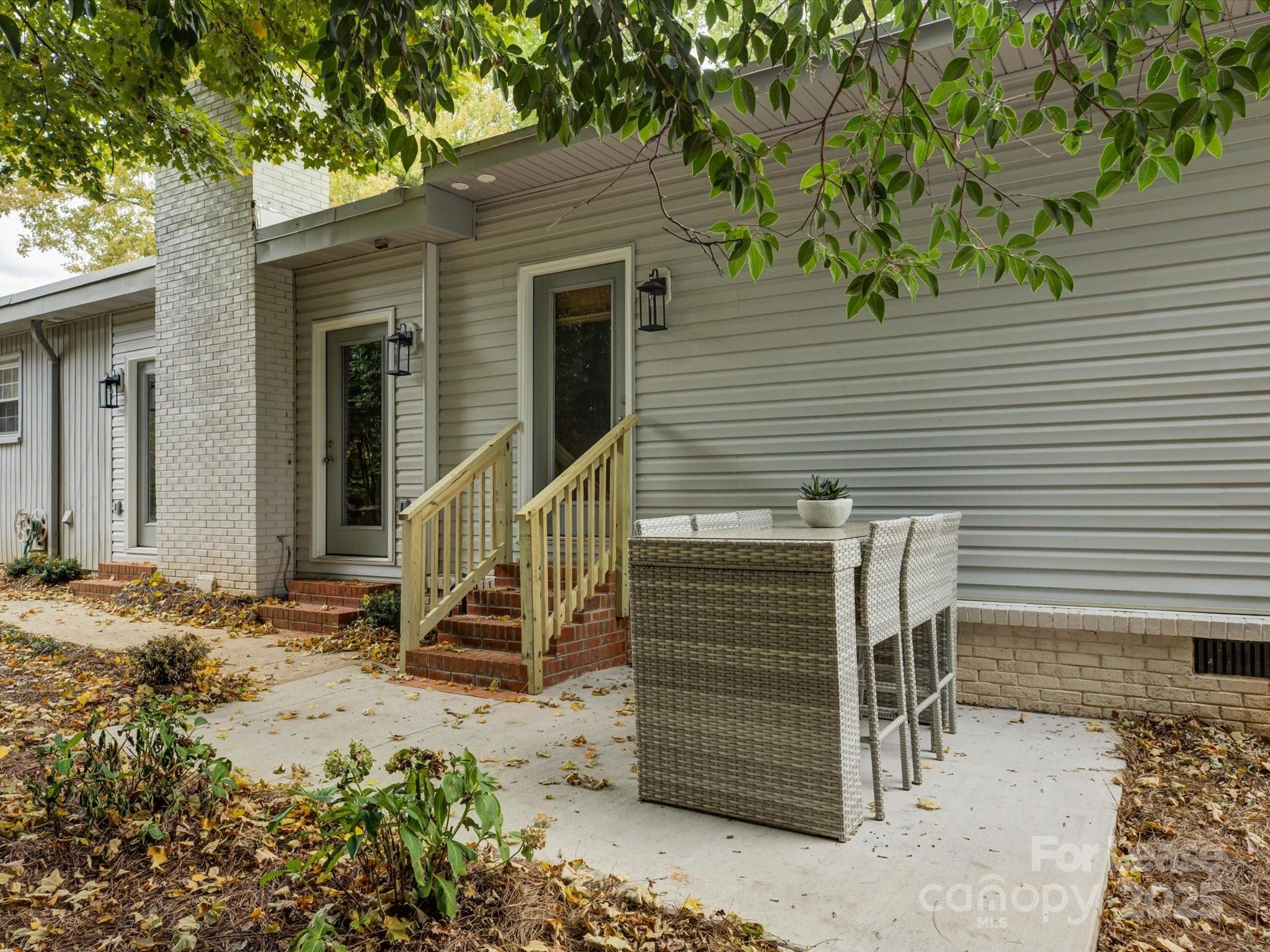 Montclaire - Residential Lease