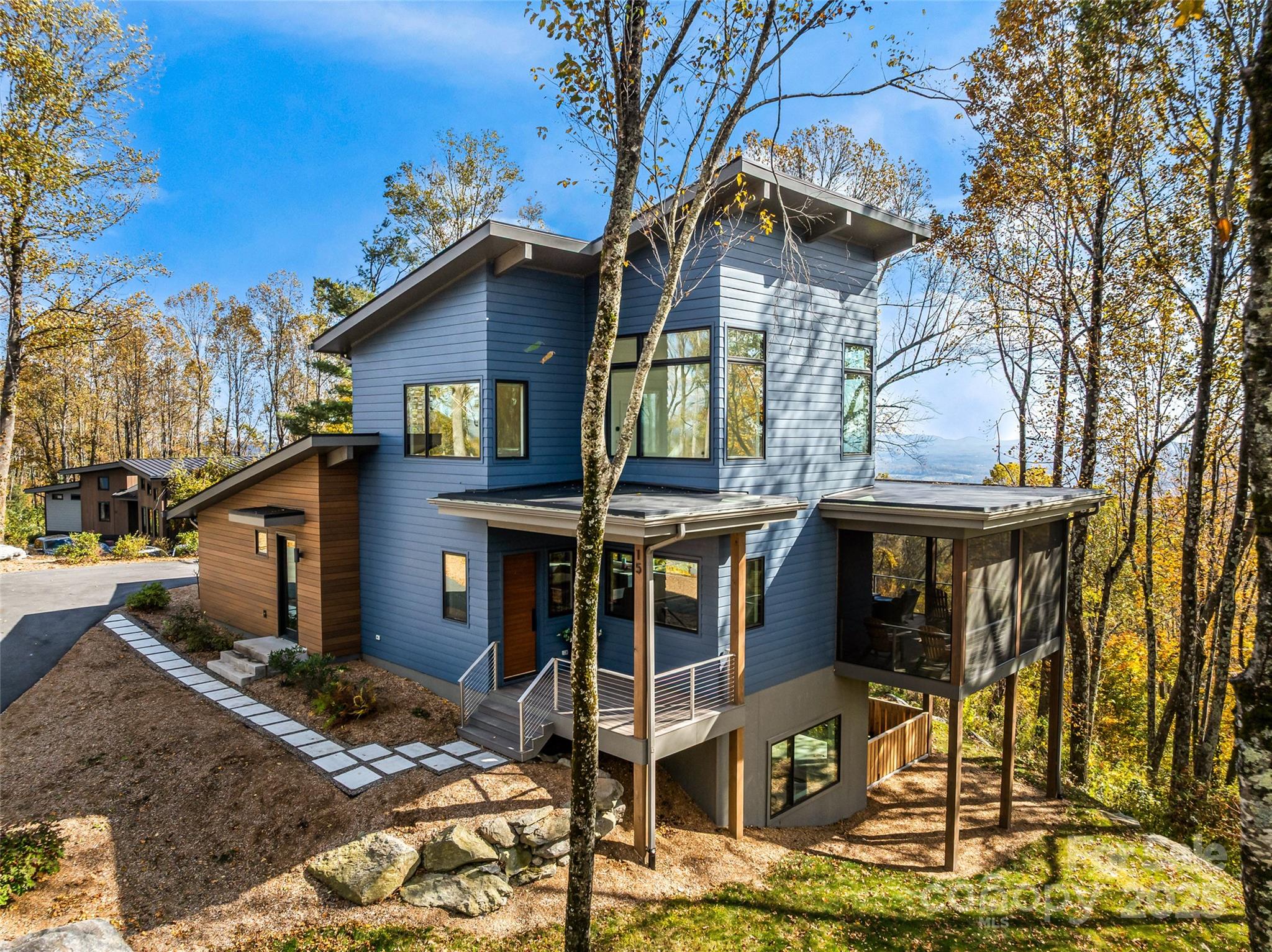 15 Laurel Ledge Way