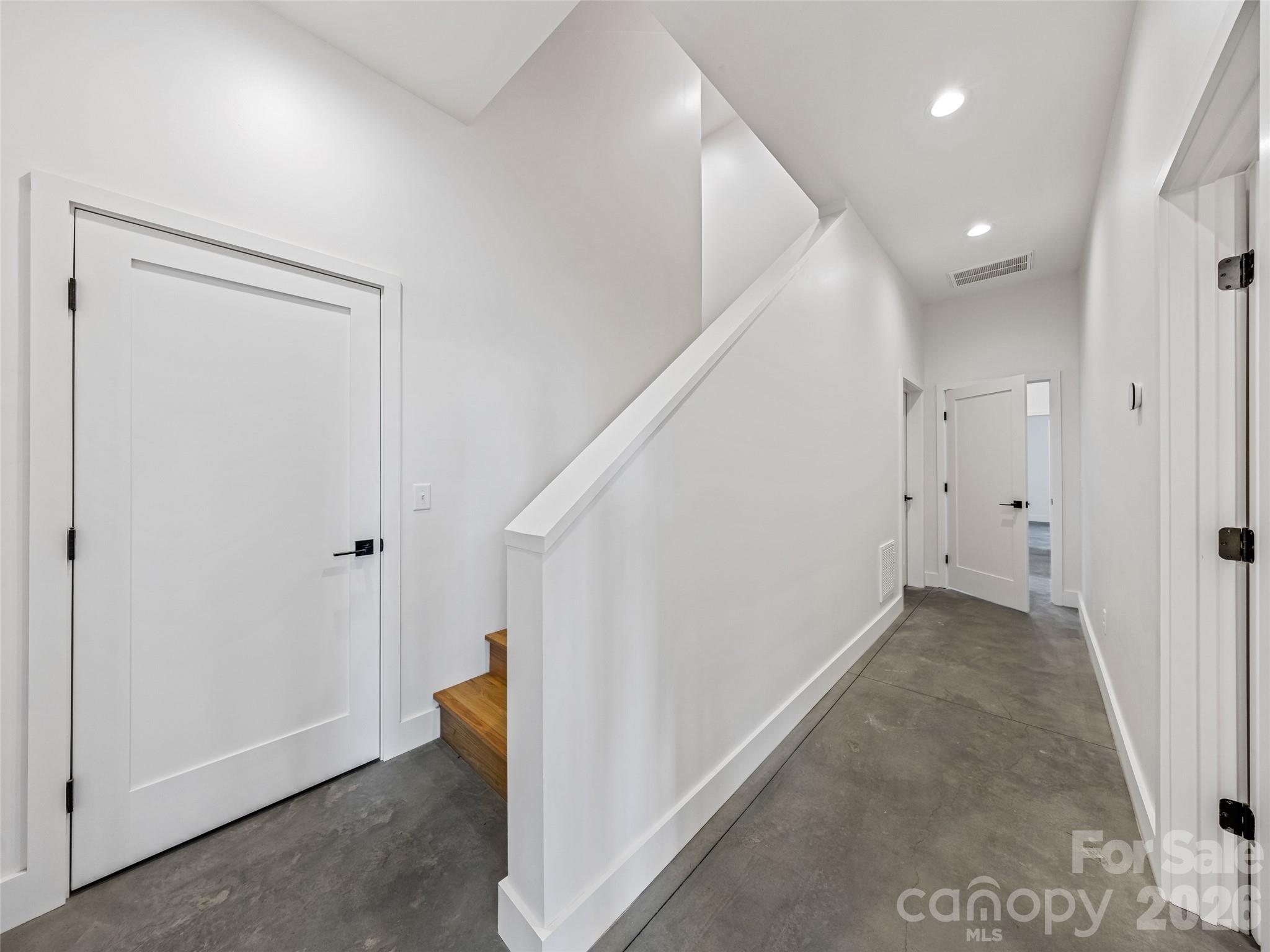 Couch Mountain - Residential