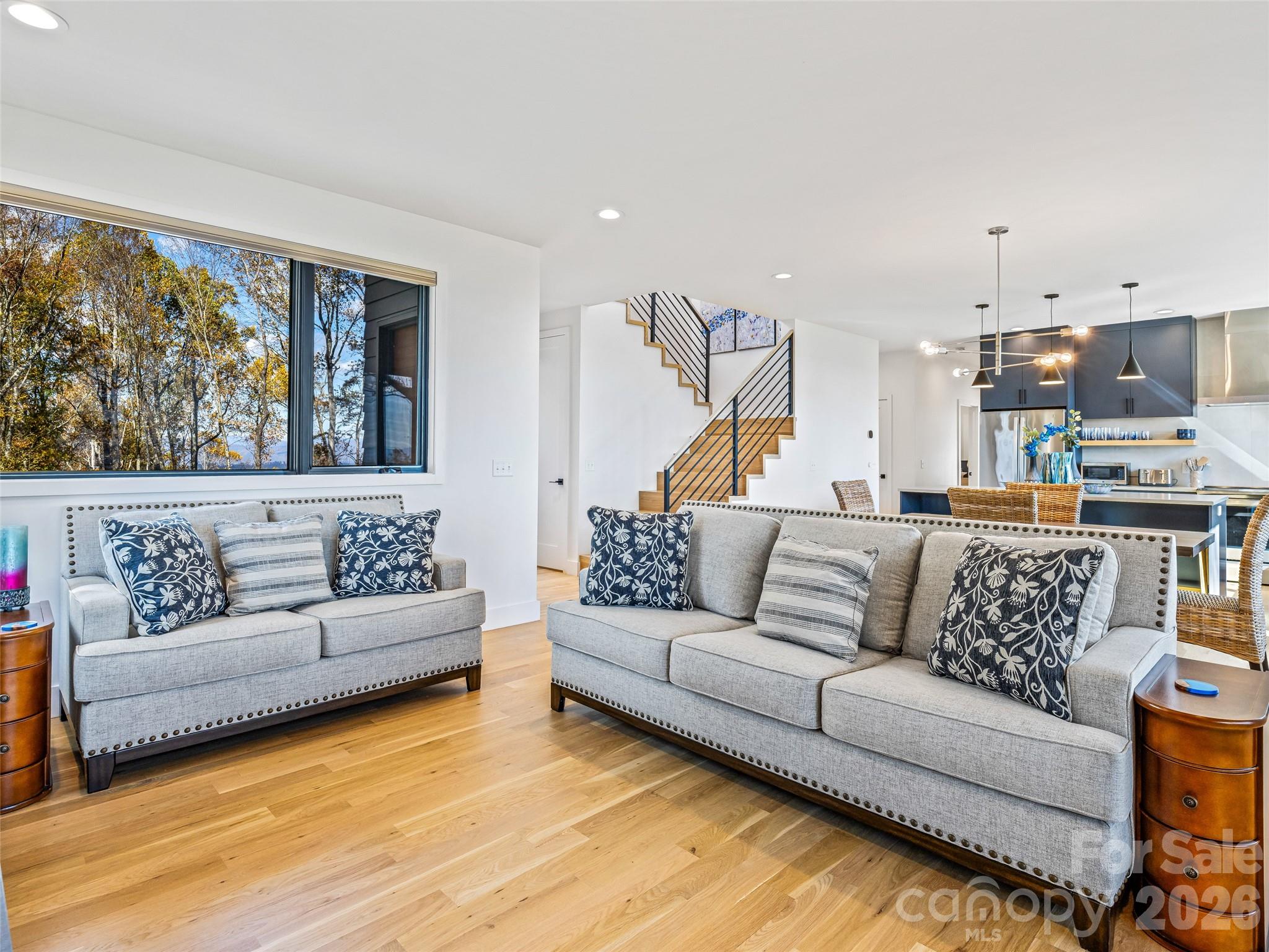 Couch Mountain - Residential