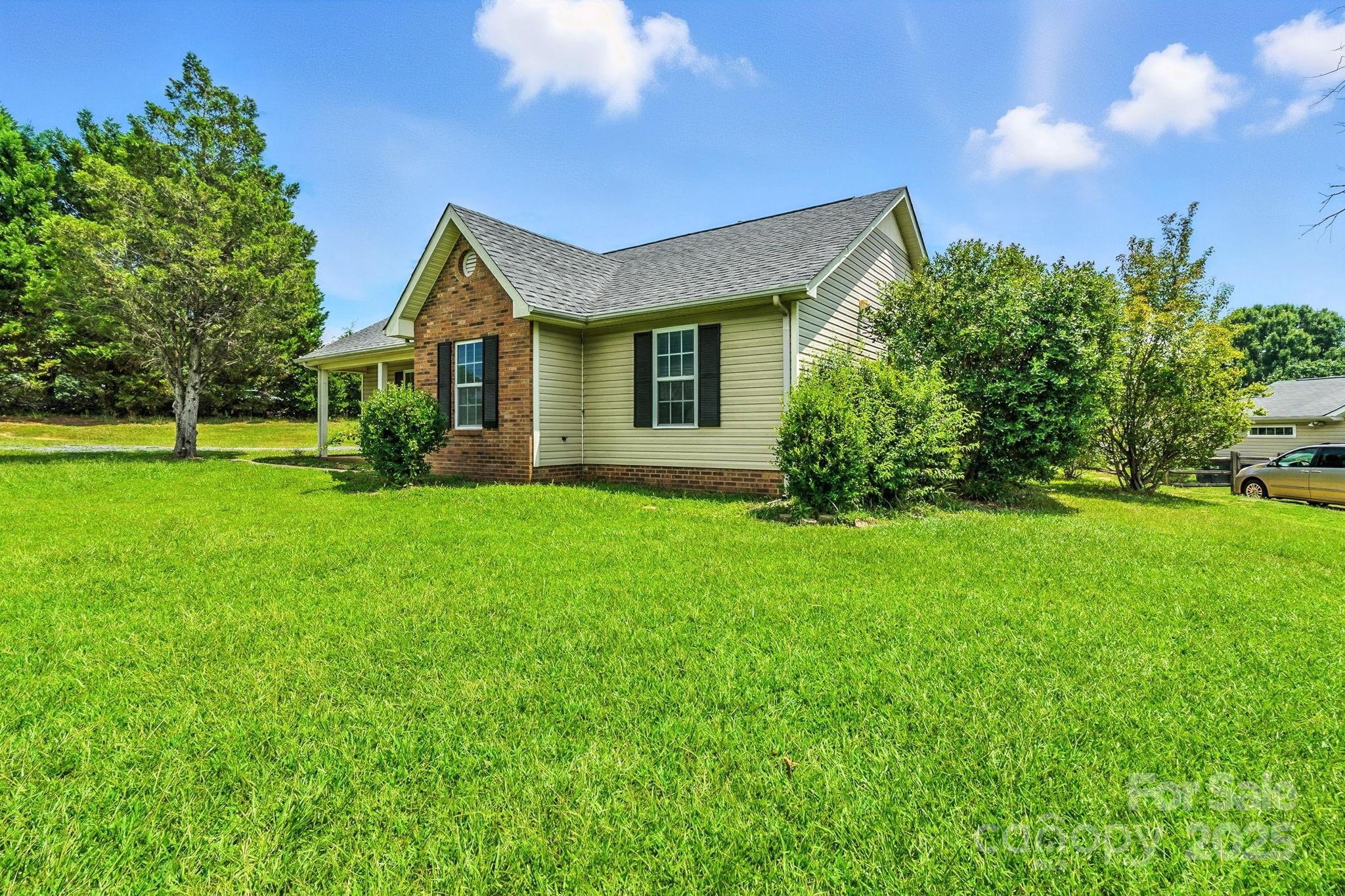 5216 Willow Run Drive