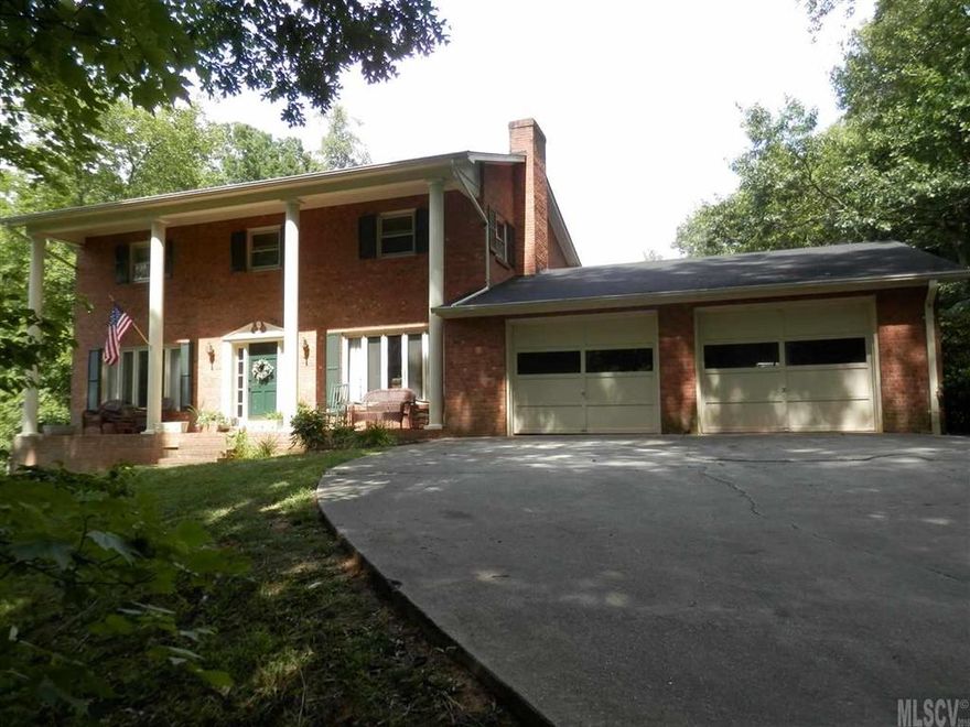 4BR 2.5BA all brick home in Happy Valley! New heat pump 2014.Brand new kitchen just finished! All new stainless appliances including 5 burner gas range w/ dbl oven, b'ful cabinetry, granite island and quartz counters, attrac4BR 2.5BA all brick home in Happy Valley! New heat pump 2014.Brand new kitchen just finished! All new stainless appliances including 5 burner gas range w/ tive stone backsplash. Eating area has new atrium door to back yard. Kitchen has new oak flrs with cherry inlay, rest of house has cherry flrs, no carpet! Main floor has spacious den w/FP plus large living room. Formal DR plus casual dining area. Family friendly floor plan with lots of space for children to play close to kitchen. Main floor laundry. Attractive front porch plus back screened porch. Inground pool has new liner, pump, and resurfaced decking. B'ful cherry HW floors. Nice fenced area for family pet. LL finished area has new laminate flooring, and fresh paint. Plenty of space for the growing family!