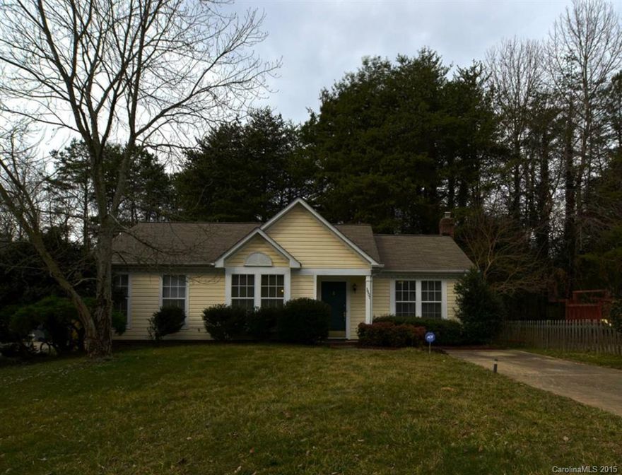 BOM, all repairs completed and house completely  updated including roof, HVAC, paint, carpet, new shower, neutral décor - wood burning fireplace, fenced rear yard, cul-de-sac location.  
Vacant and easy to show.   Great location for shopping, UNCC and close to Interstates.