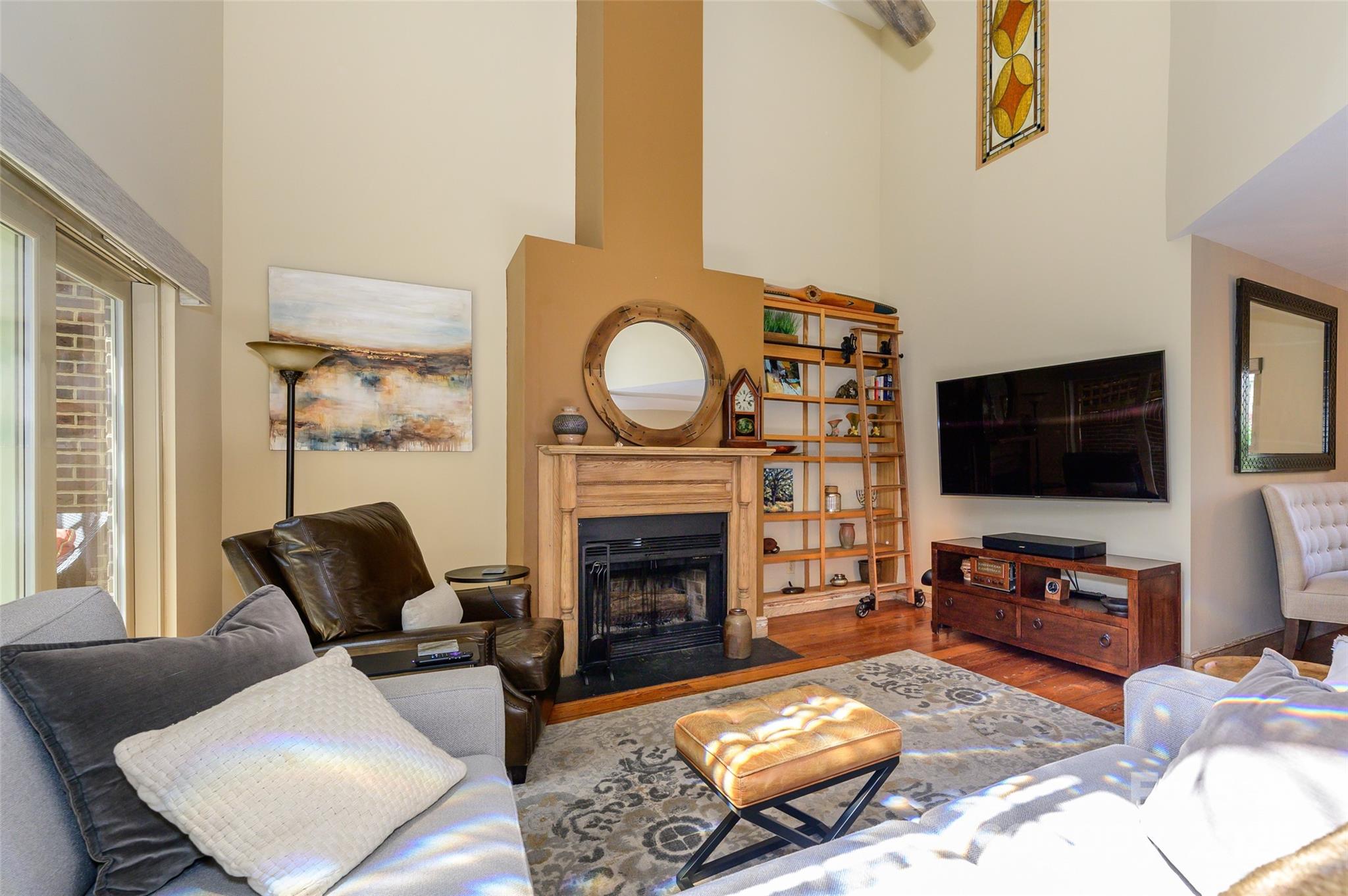 217 W 8th Street