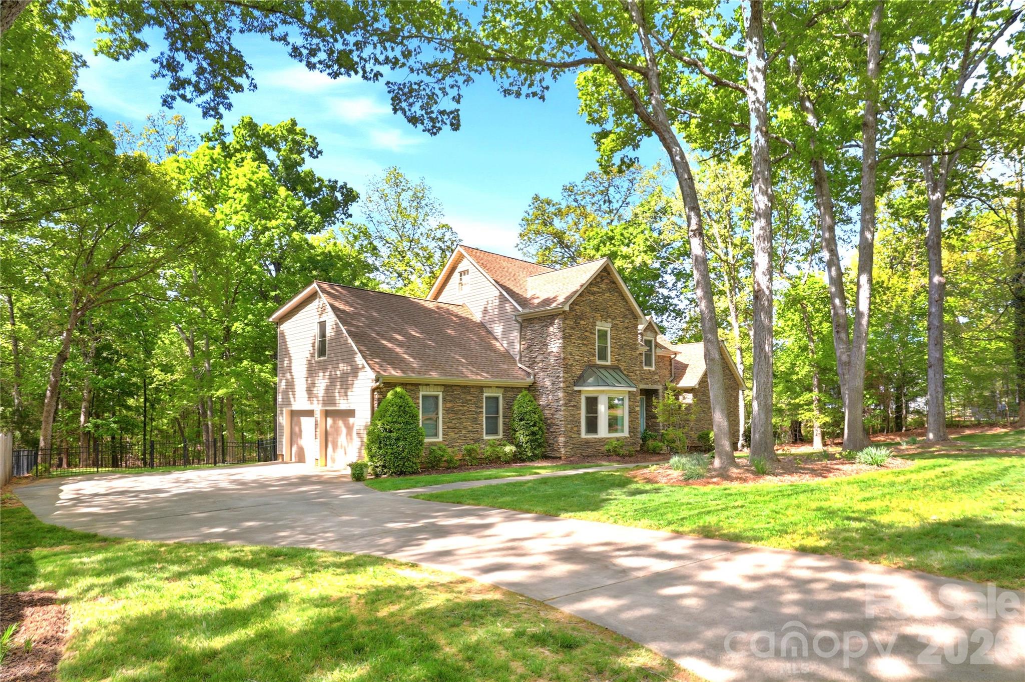 8200 Asheley Glen Drive