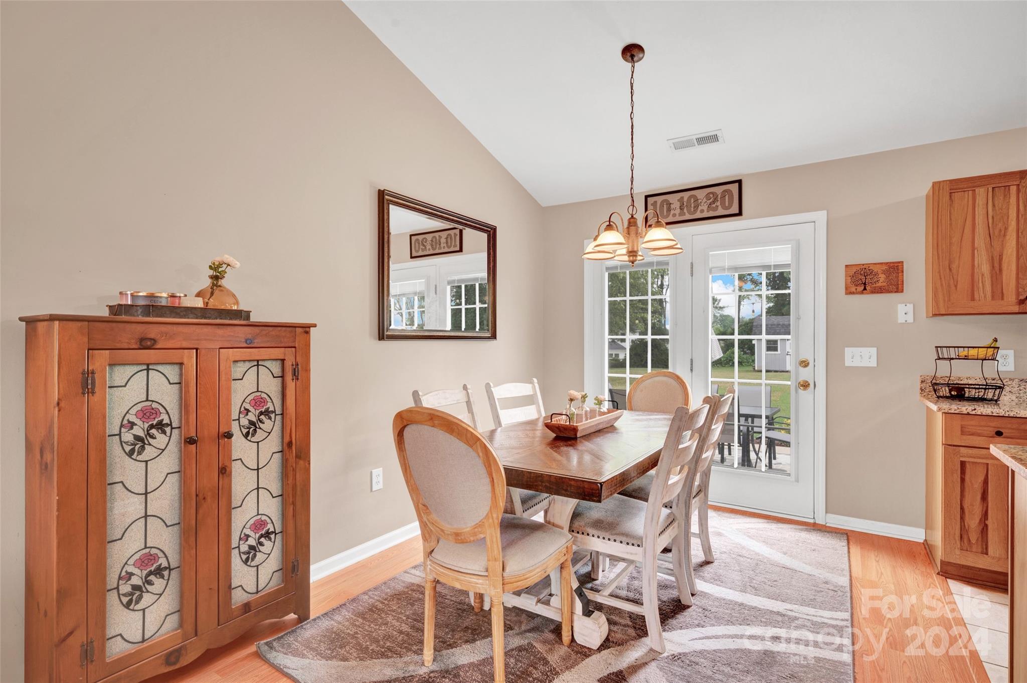 Brook Glen - Residential