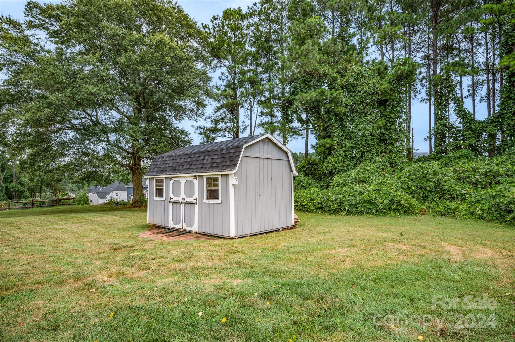 Brook Glen - Residential