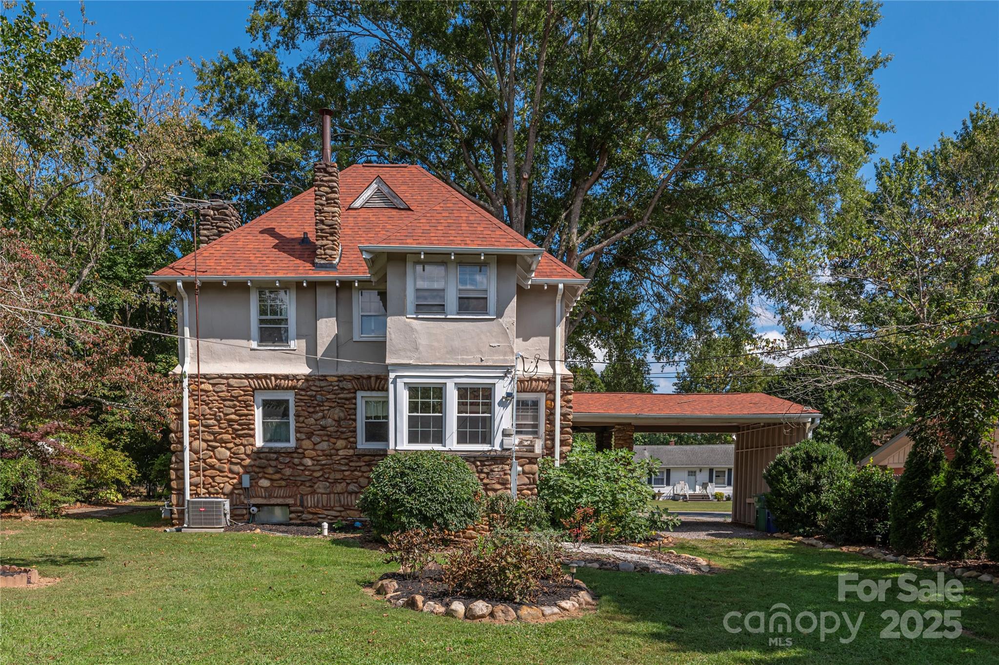 115 Stonewall Avenue