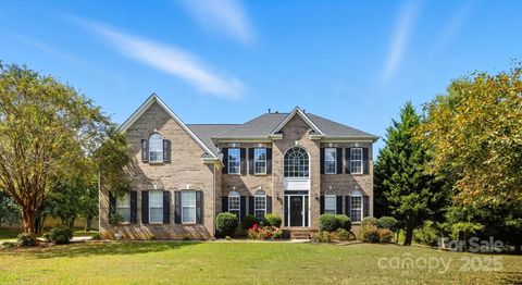 Photo of 1121 Yarrow Street, Matthews, NC 28104 (MLS # 4302652)