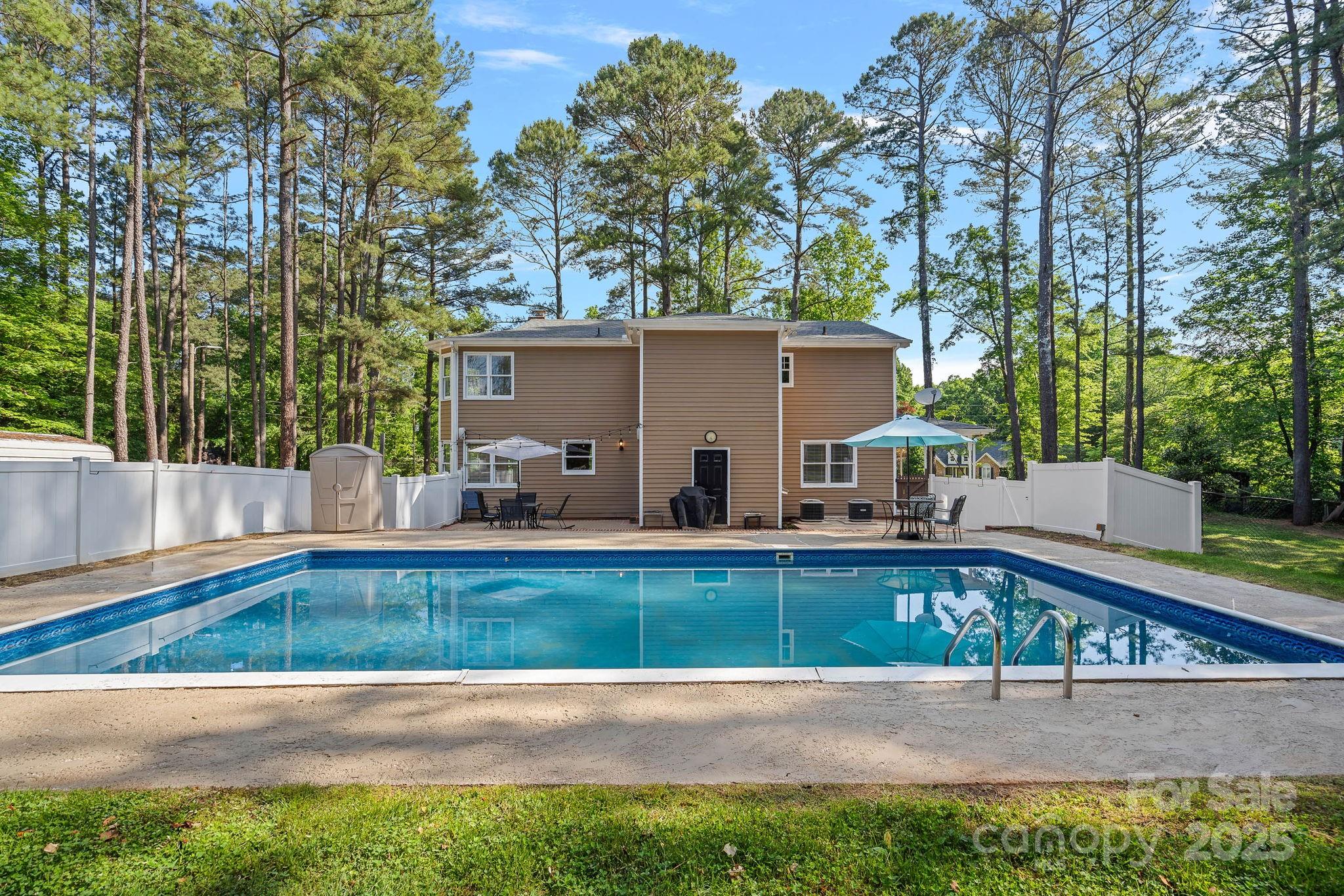 836 Meadowlark Drive