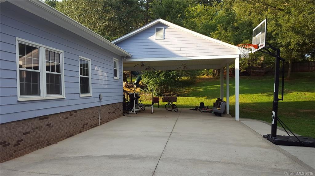 Quail Hollow - Residential