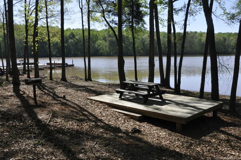 The Vineyards on Lake Wylie - Residential