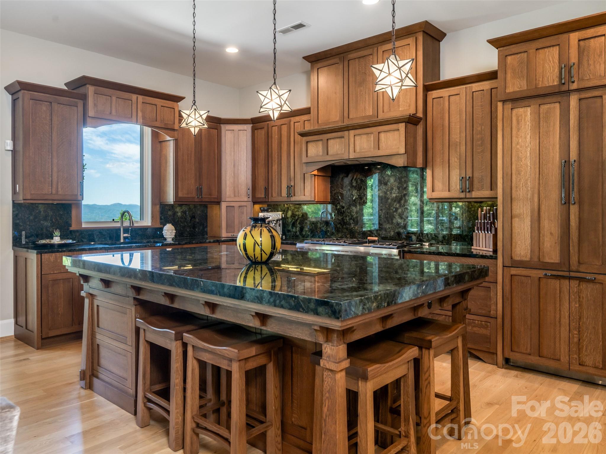 Reynolds Mountain - Residential