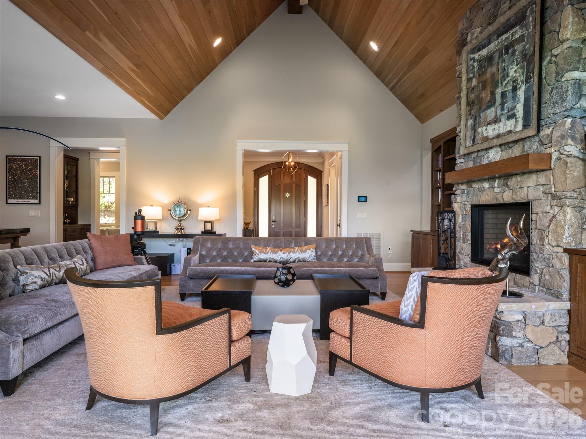 Reynolds Mountain - Residential
