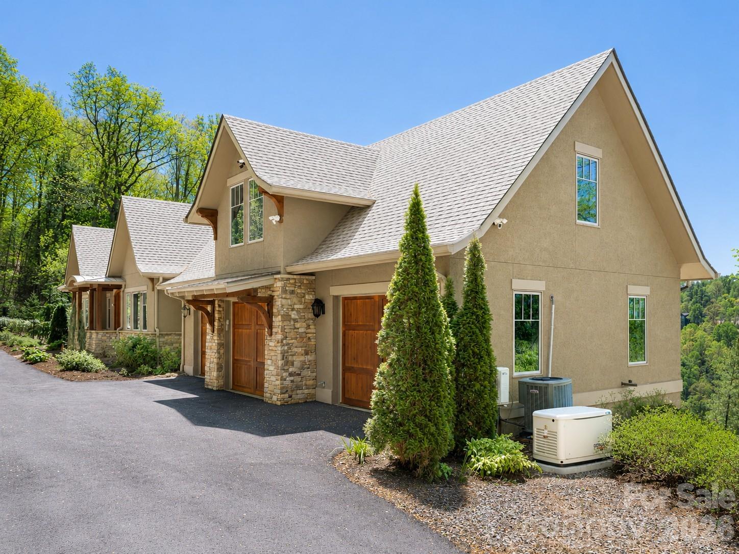 Reynolds Mountain - Residential